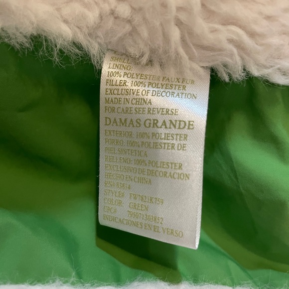 Green Tea puffer vest with removable faux fur hood. - Picture 8 of 10